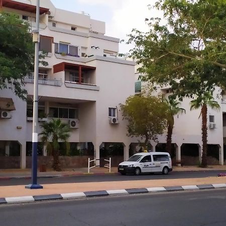 Nelly'S Housing Unit Apartment Eilat Bagian luar foto