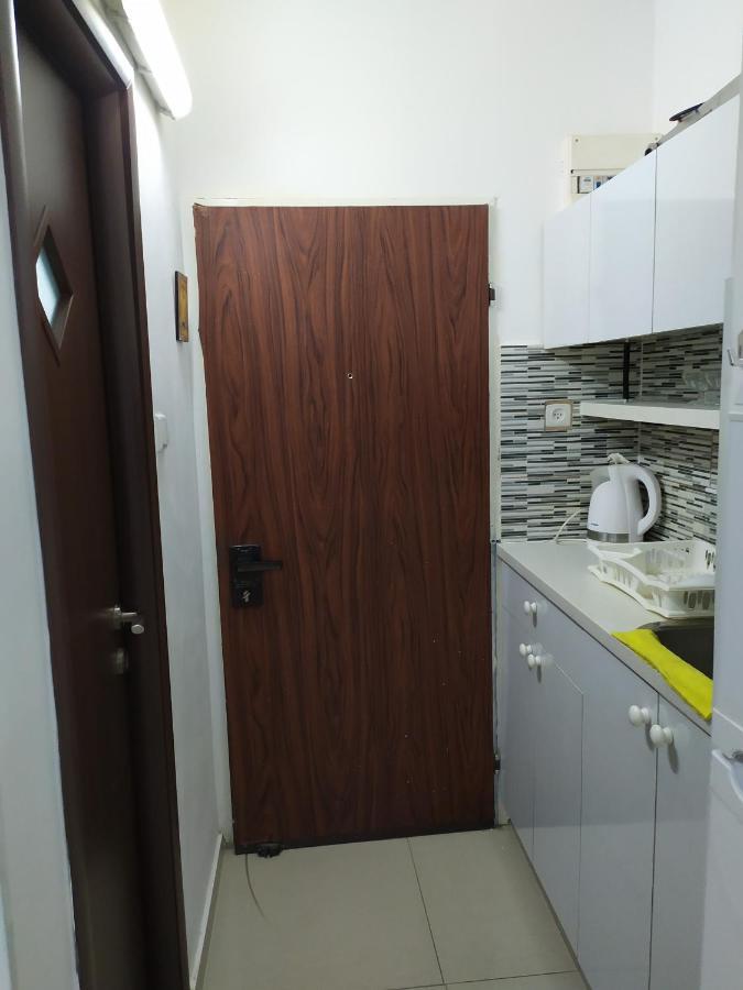 Nelly'S Housing Unit Apartment Eilat Bagian luar foto