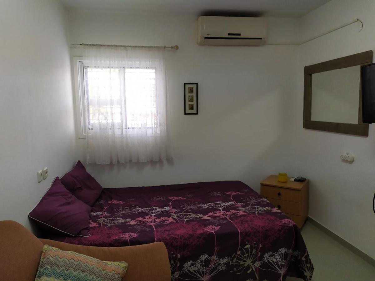 Nelly'S Housing Unit Apartment Eilat Bagian luar foto