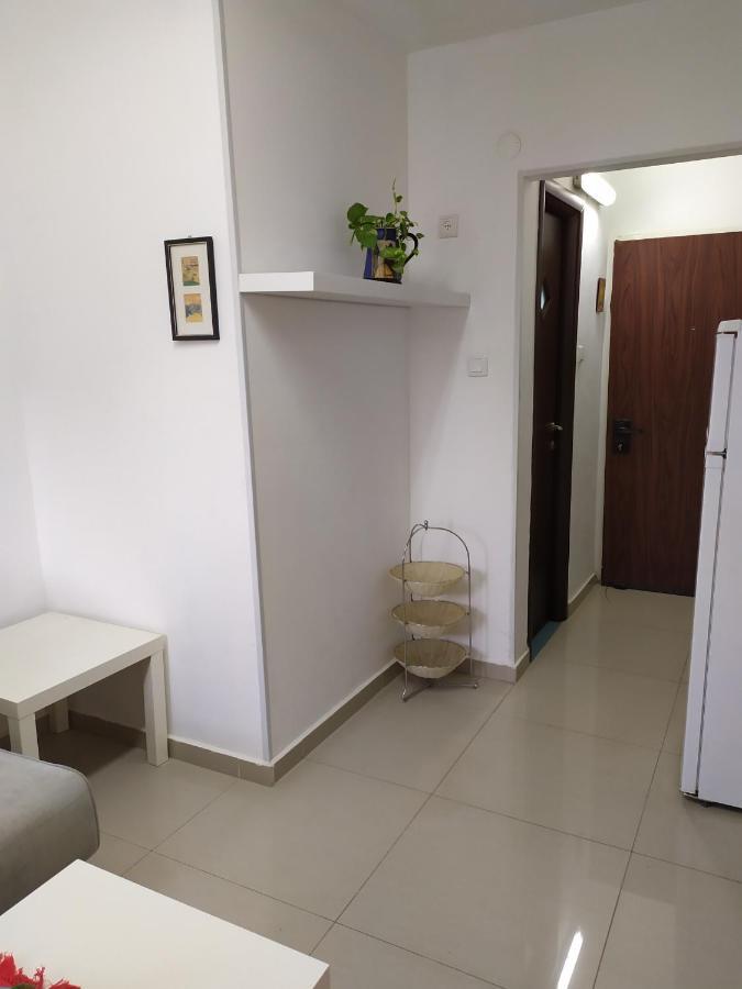 Nelly'S Housing Unit Apartment Eilat Bagian luar foto
