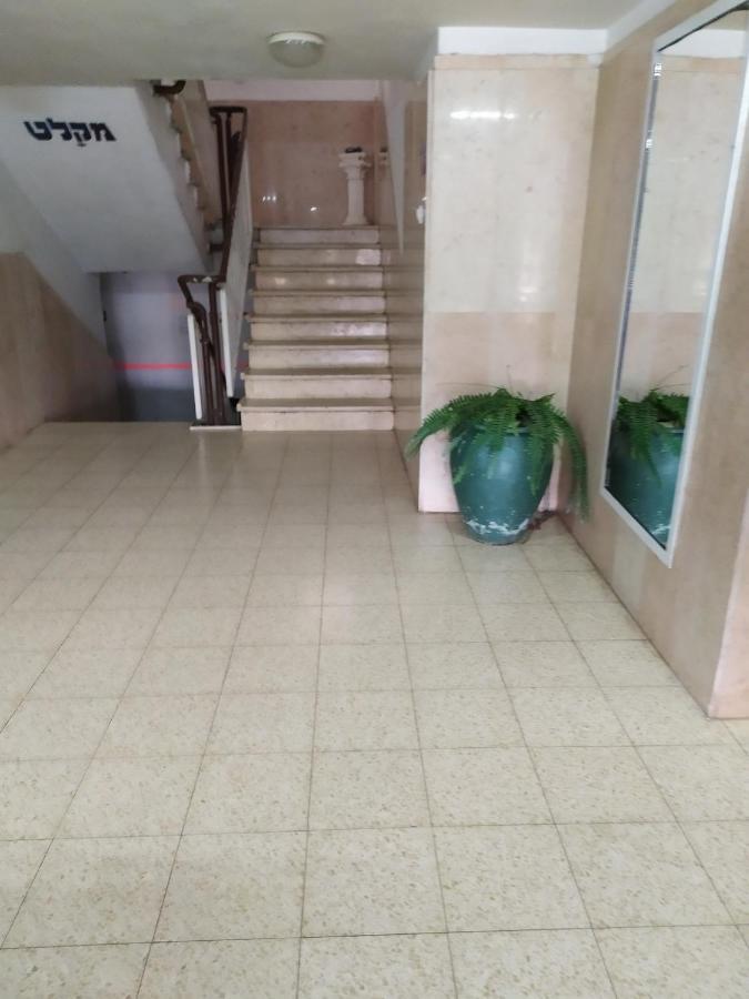 Nelly'S Housing Unit Apartment Eilat Bagian luar foto
